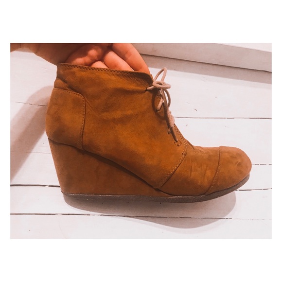 Camel Wedges - Picture 3 of 4